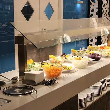 Evenia Olympic מלון 4*